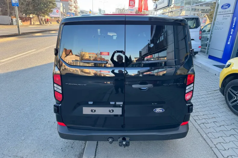 Ford Transit Custom din 2024 cu 5 km - oferta FOR133746 - foto 9