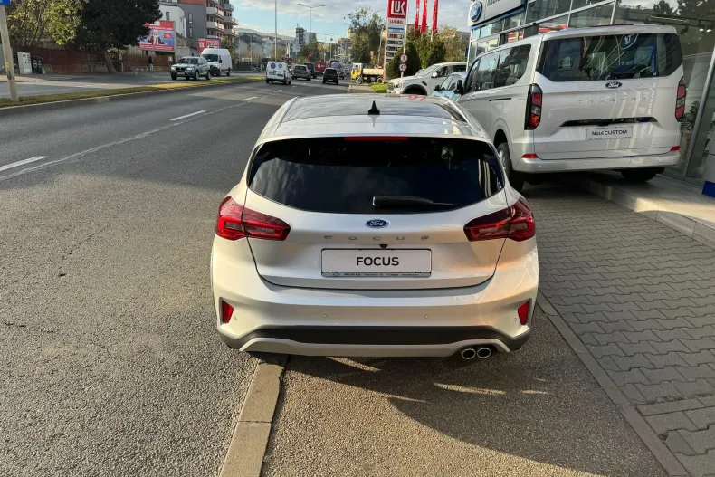 Ford Focus din 2024 cu 3.113 km - oferta FOR133748 - foto 10