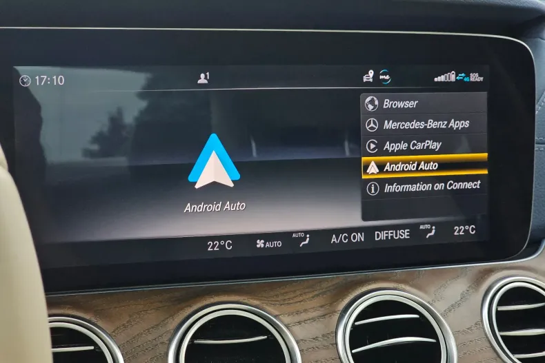 Mercedes-Benz E din 2019 cu 105.534 km - oferta MER133751 - foto 24