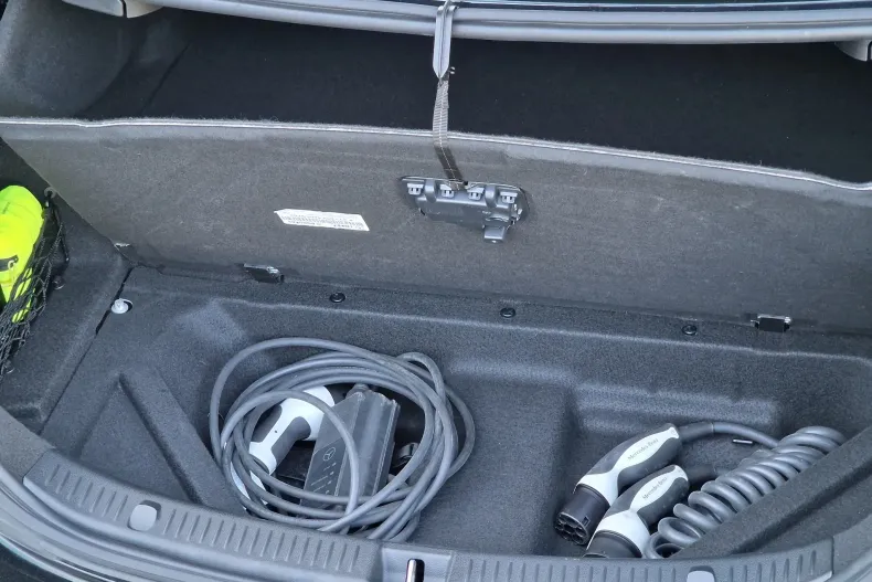 Mercedes-Benz E din 2019 cu 105.534 km - oferta MER133751 - foto 30