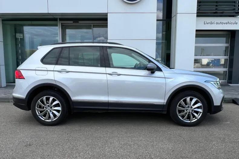 Volkswagen Tiguan din 2022 cu 71.208 km - oferta VOL133756 - foto 2