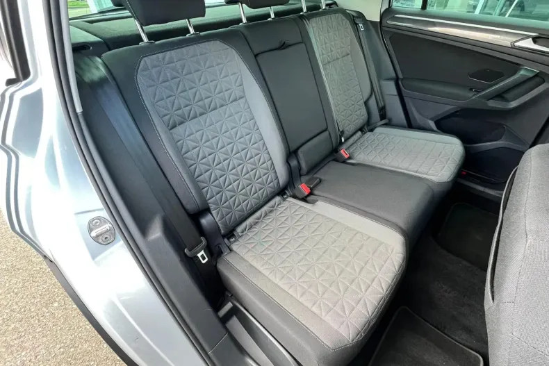 Volkswagen Tiguan din 2022 cu 71.208 km - oferta VOL133756 - foto 13