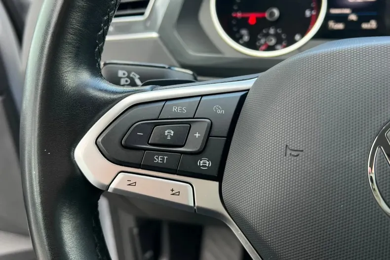 Volkswagen Tiguan din 2022 cu 71.208 km - oferta VOL133756 - foto 17