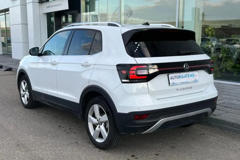 Volkswagen T-Cross din 2023 cu 20.149 km - oferta VOL133757 - foto 4