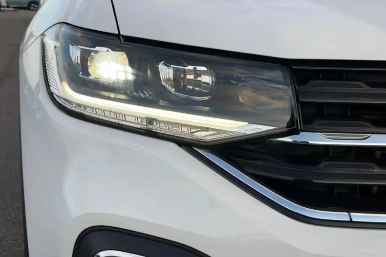 Volkswagen T-Cross din 2023 cu 20.149 km - oferta VOL133757 - foto 8