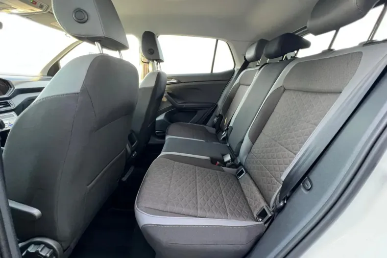 Volkswagen T-Cross din 2023 cu 20.149 km - oferta VOL133757 - foto 13