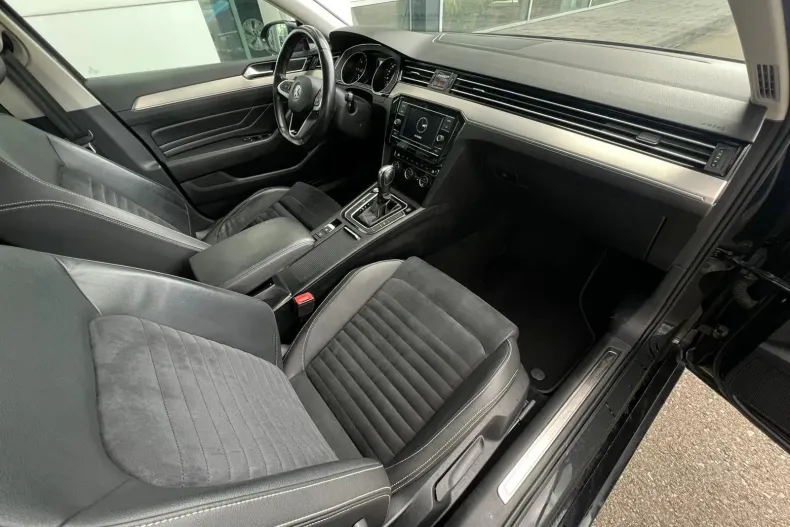 Volkswagen Passat din 2020 cu 110.926 km - oferta VOL133758 - foto 12