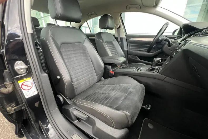 Volkswagen Passat din 2020 cu 110.926 km - oferta VOL133758 - foto 13