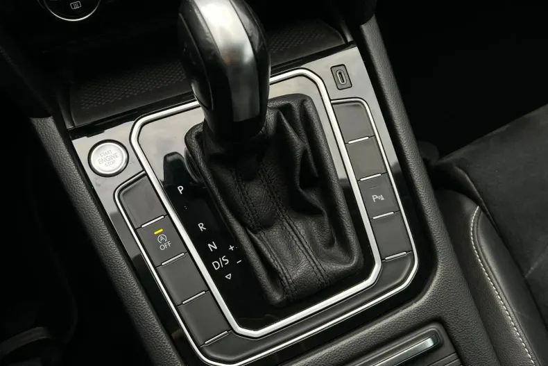 Volkswagen Passat din 2020 cu 110.926 km - oferta VOL133758 - foto 21