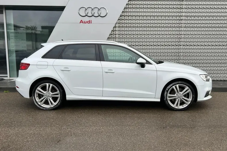 Audi A3 din 2019 cu 82.262 km - oferta AUD133761 - foto 3