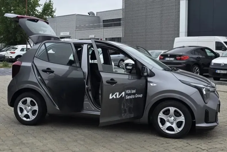 Kia Picanto din 2024 cu 5.000 km - oferta KIA133763 - foto 7