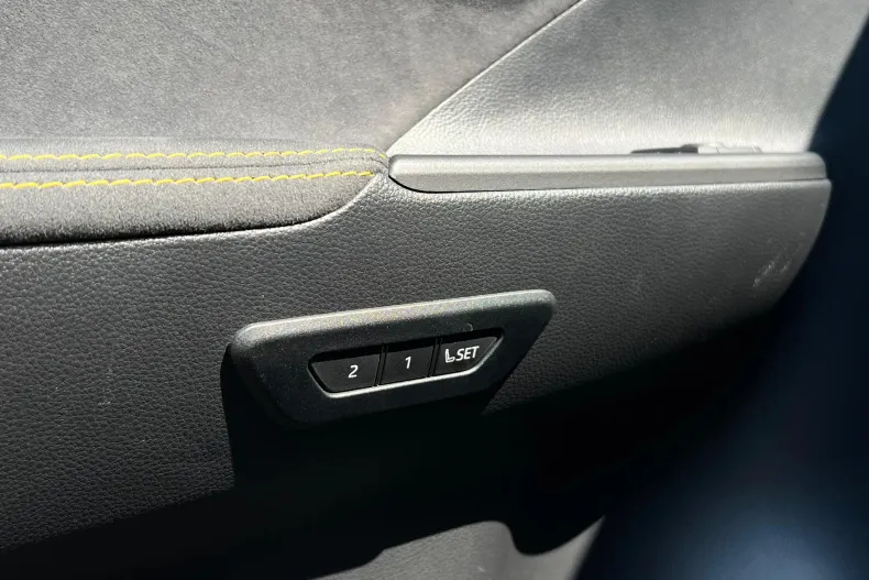 Toyota C-HR din 2024 cu 4.973 km - oferta TOY133765 - foto 13