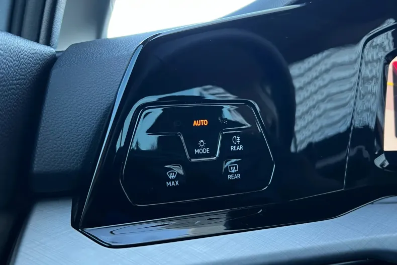 Volkswagen Golf din 2021 cu 132.242 km - oferta VOL133766 - foto 32