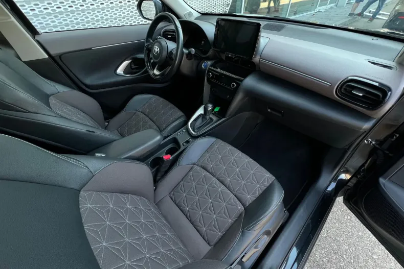 Toyota Yaris Cross din 2023 cu 80.290 km - oferta TOY133770 - foto 14