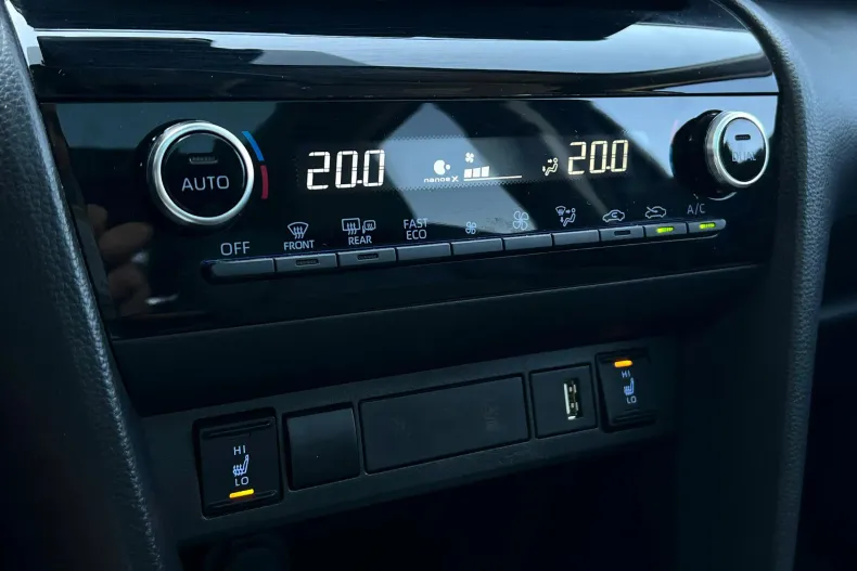 Toyota Yaris Cross din 2023 cu 80.290 km - oferta TOY133770 - foto 24