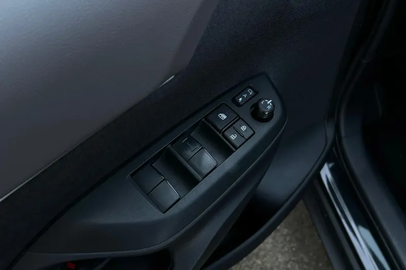 Toyota Yaris Cross din 2023 cu 80.290 km - oferta TOY133770 - foto 28