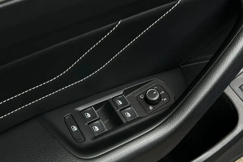 Volkswagen Passat din 2019 cu 157.126 km - oferta VOL133771 - foto 33