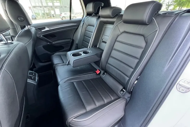 Volkswagen Golf din 2020 cu 83.670 km - oferta VOL133773 - foto 17