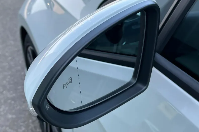 Volkswagen Golf din 2020 cu 83.670 km - oferta VOL133773 - foto 39