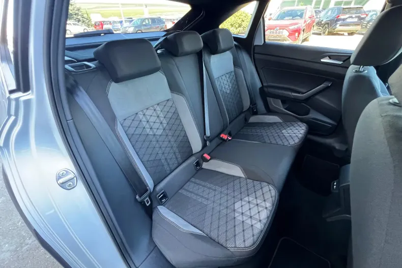 Volkswagen Taigo din 2022 cu 61.915 km - oferta VOL133774 - foto 20