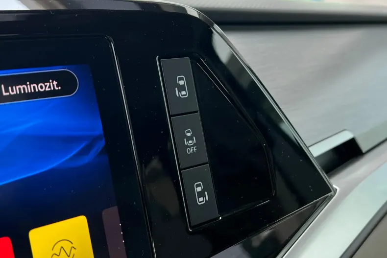 Volkswagen Multivan din 2024 cu 22.889 km - oferta VOL133775 - foto 31