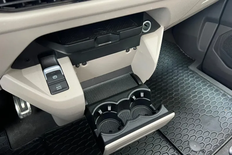 Volkswagen Multivan din 2024 cu 22.889 km - oferta VOL133775 - foto 32