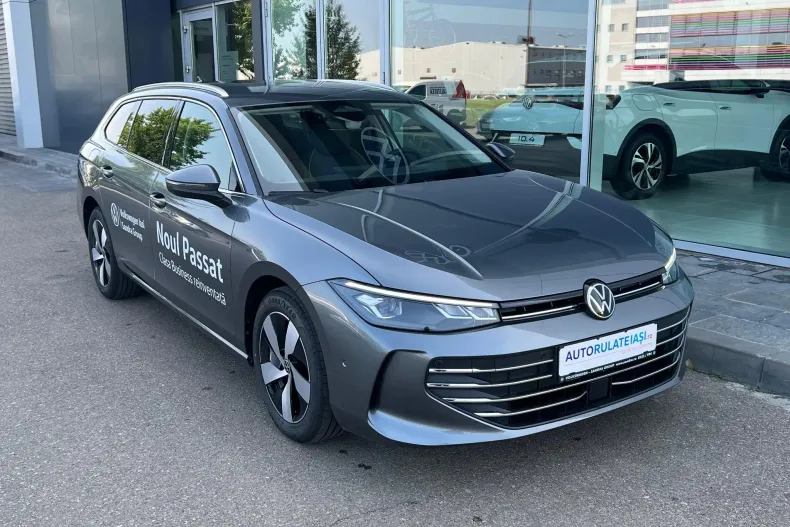 Volkswagen Passat din 2025 cu 1.402 km - oferta VOL133776 - foto 1