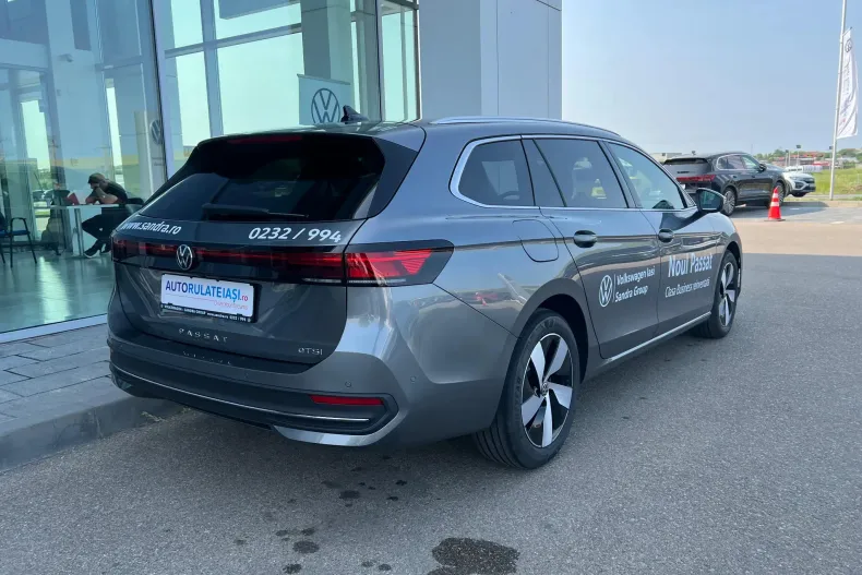 Volkswagen Passat din 2025 cu 1.402 km - oferta VOL133776 - foto 3