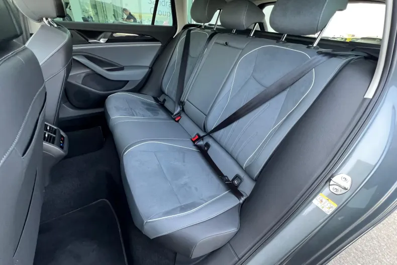 Volkswagen Passat din 2025 cu 1.402 km - oferta VOL133776 - foto 11