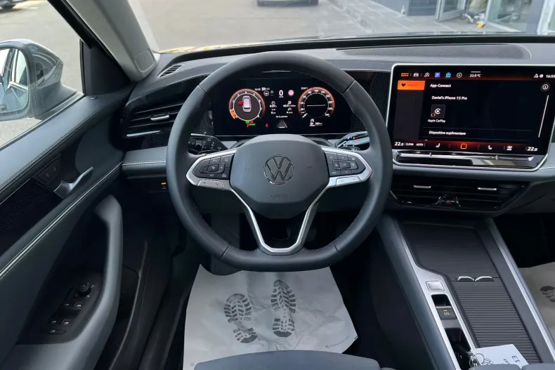 Volkswagen Passat din 2025 cu 1.402 km - oferta VOL133776 - foto 14