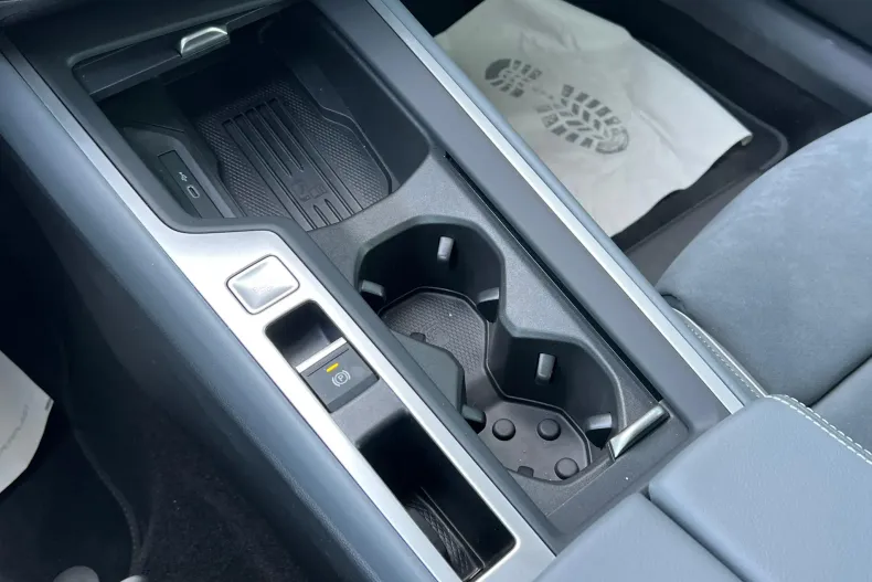 Volkswagen Passat din 2025 cu 1.402 km - oferta VOL133776 - foto 24