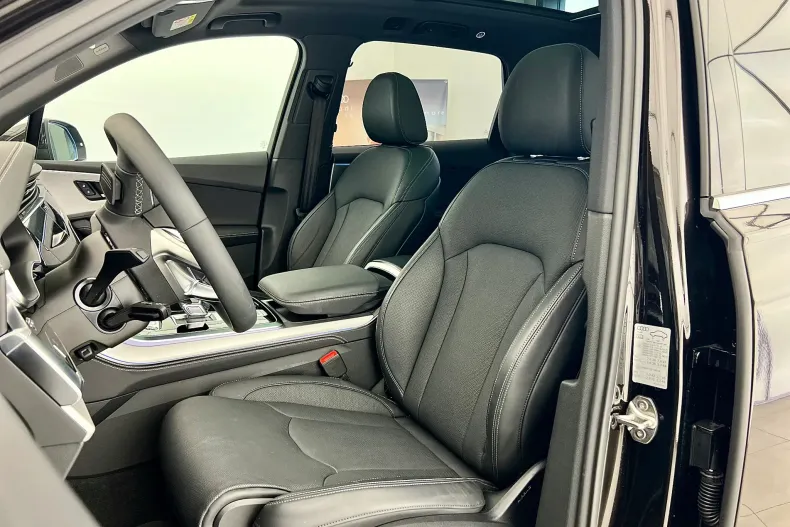 Audi Q7 din 2024 cu 4.958 km - oferta AUD133779 - foto 12