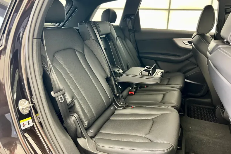 Audi Q7 din 2024 cu 4.958 km - oferta AUD133779 - foto 37