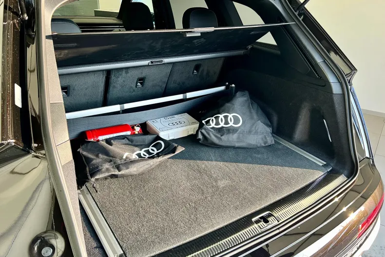 Audi Q7 din 2024 cu 4.958 km - oferta AUD133779 - foto 39