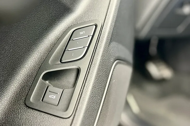 Audi Q3 din 2024 cu 7.750 km - oferta AUD133783 - foto 19