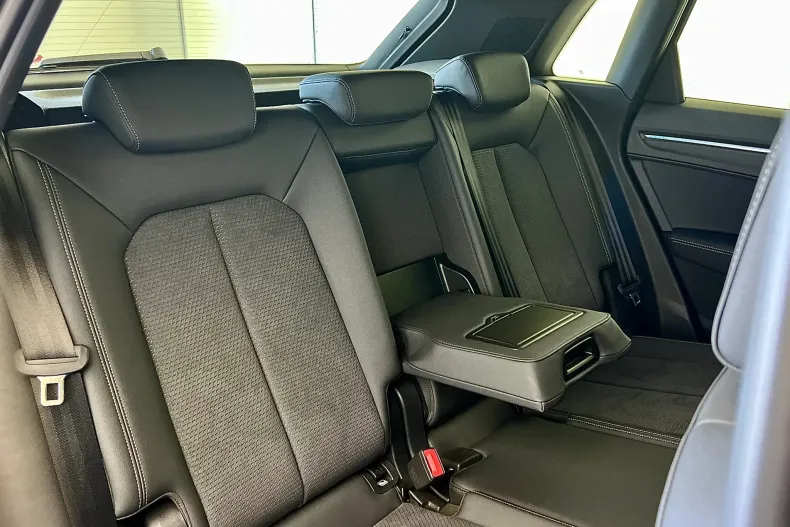 Audi Q3 din 2024 cu 7.750 km - oferta AUD133783 - foto 35