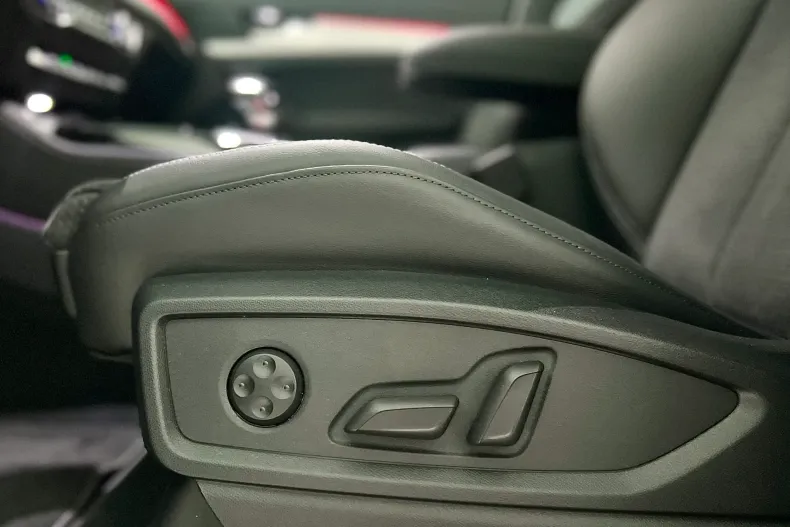 Audi Q5 din 2024 cu 7.857 km - oferta AUD133784 - foto 16