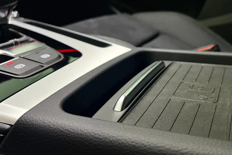 Audi Q5 din 2024 cu 7.857 km - oferta AUD133784 - foto 24