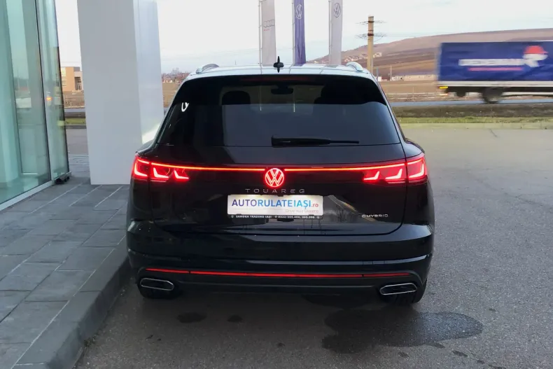 Volkswagen Touareg din 2024 cu 23.133 km - oferta VOL133787 - foto 5