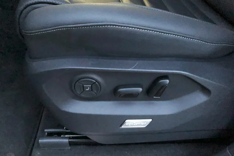 Volkswagen Touareg din 2024 cu 23.133 km - oferta VOL133787 - foto 13