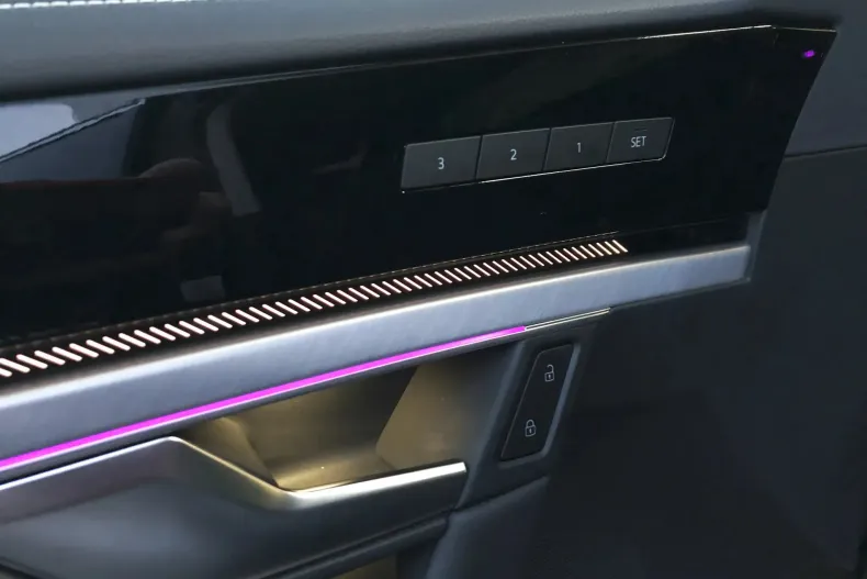 Volkswagen Touareg din 2024 cu 23.133 km - oferta VOL133787 - foto 14