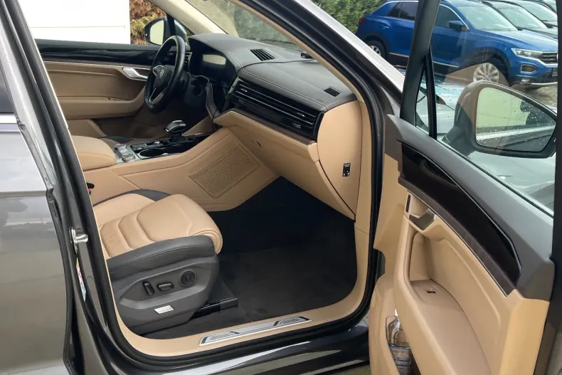 Volkswagen Touareg din 2021 cu 37.000 km - oferta VOL133790 - foto 19