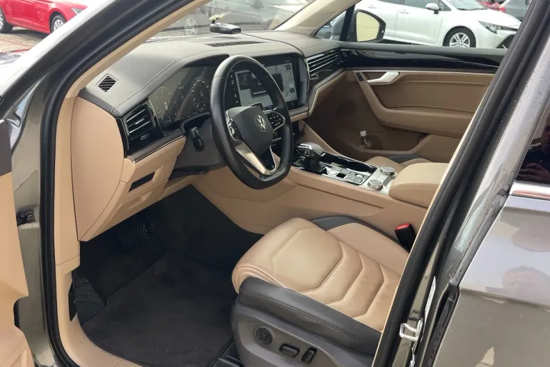 Volkswagen Touareg din 2021 cu 37.000 km - oferta VOL133790 - foto 26