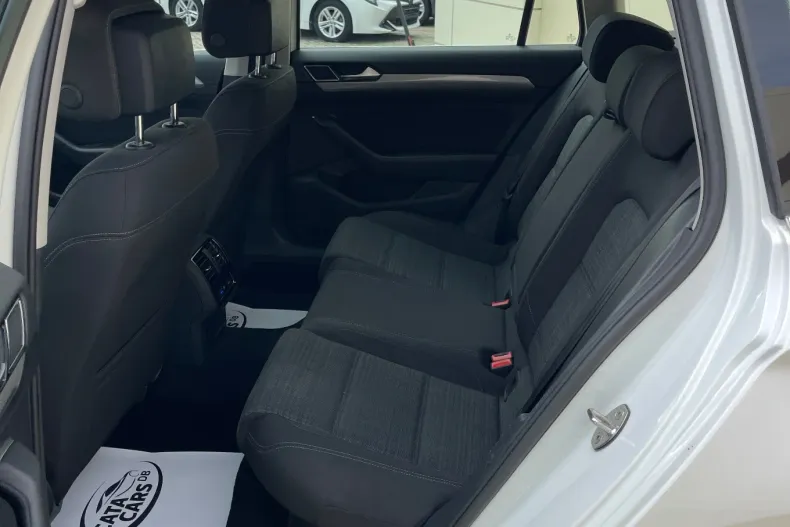 Volkswagen Passat din 2021 cu 157.000 km - oferta VOL133791 - foto 27