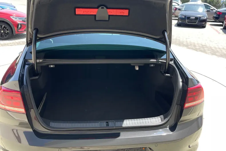 Volkswagen Passat din 2020 cu 127.000 km - oferta VOL133811 - foto 26