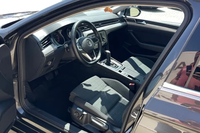 Volkswagen Passat din 2020 cu 127.000 km - oferta VOL133811 - foto 29