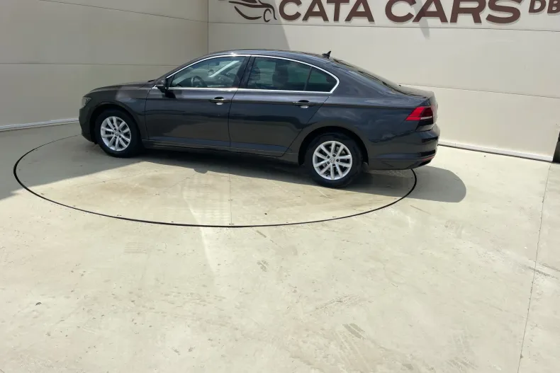 Volkswagen Passat din 2020 cu 125.000 km - oferta VOL133812 - foto 9