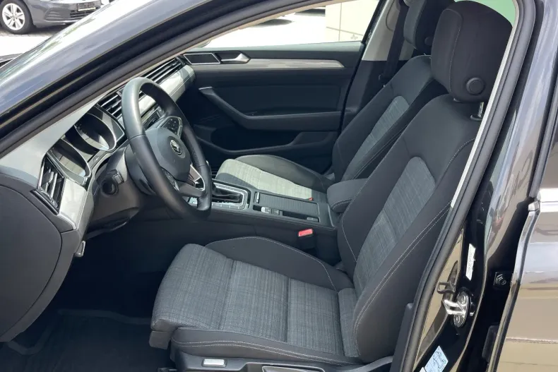 Volkswagen Passat din 2020 cu 125.000 km - oferta VOL133812 - foto 31