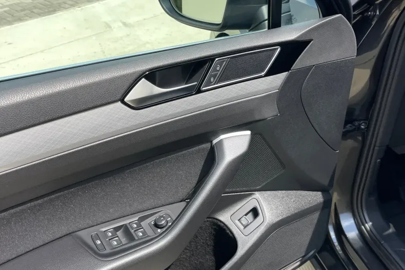 Volkswagen Passat din 2020 cu 125.000 km - oferta VOL133812 - foto 32