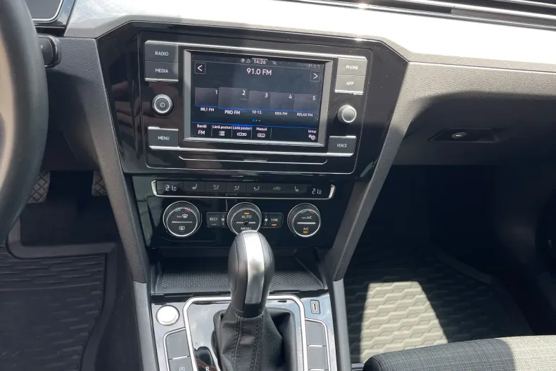 Volkswagen Passat din 2020 cu 125.000 km - oferta VOL133812 - foto 33